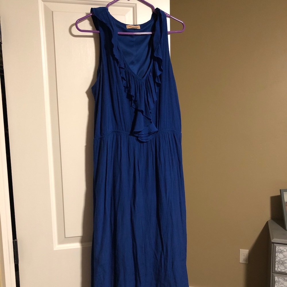 Super fun and cute blue 1X dress 💙